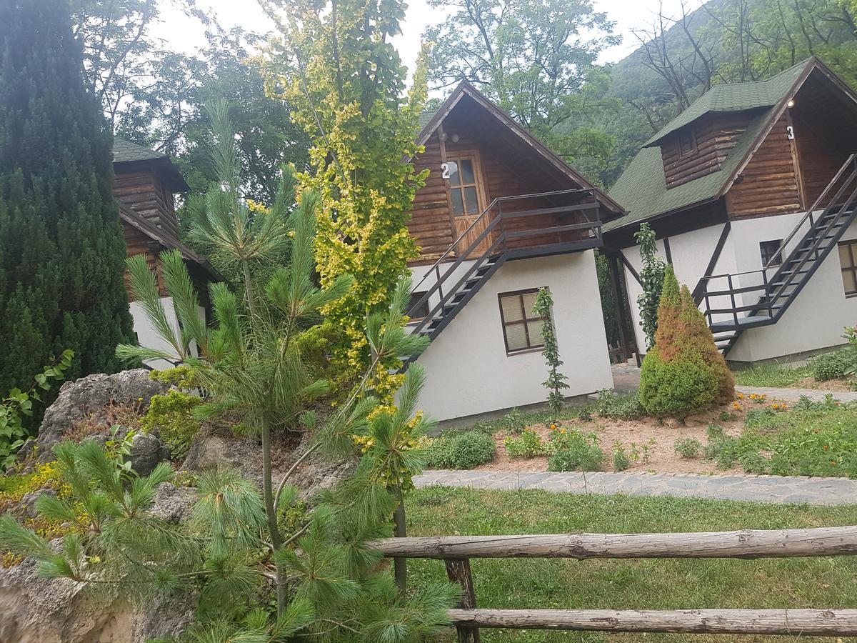 Vodopad Lisine Bed and Breakfast Strmosten Exteriör bild