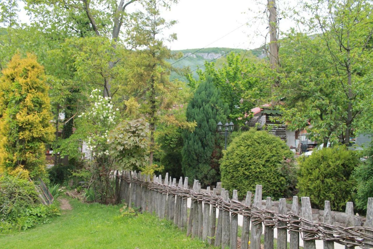 Vodopad Lisine Bed and Breakfast Strmosten Exteriör bild
