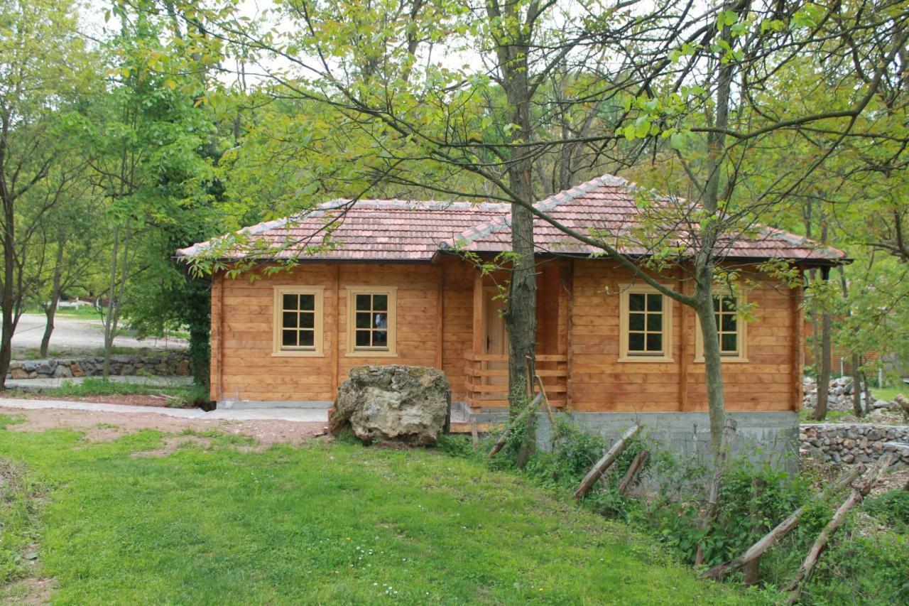Vodopad Lisine Bed and Breakfast Strmosten Exteriör bild