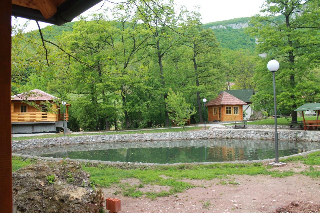 Vodopad Lisine Bed and Breakfast Strmosten Exteriör bild