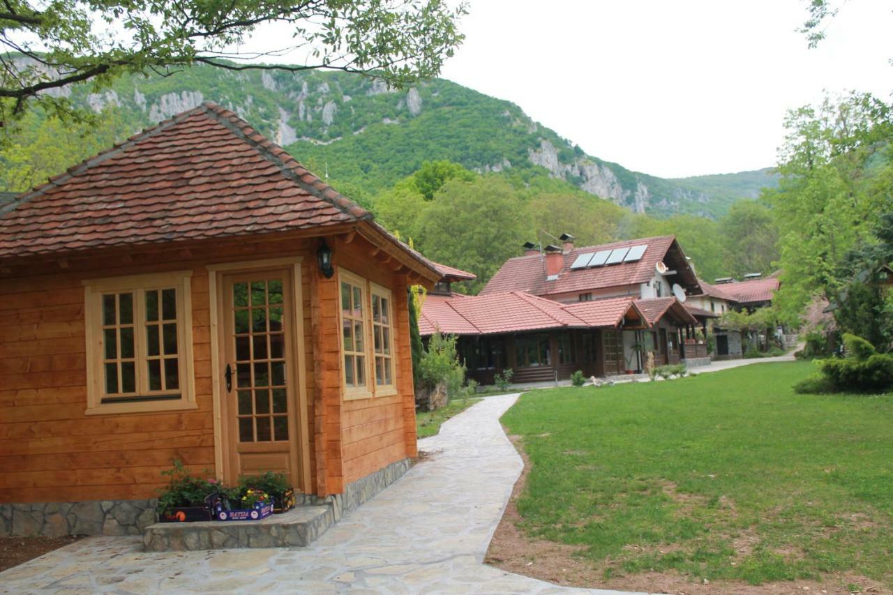 Vodopad Lisine Bed and Breakfast Strmosten Exteriör bild